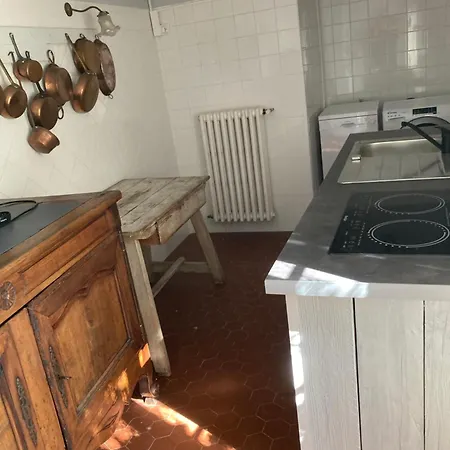 Campagne Baudeloup Bed & Breakfast *